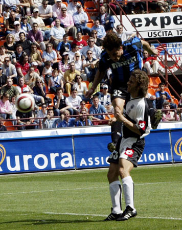 多位LPL选手合同到期 去向成谜